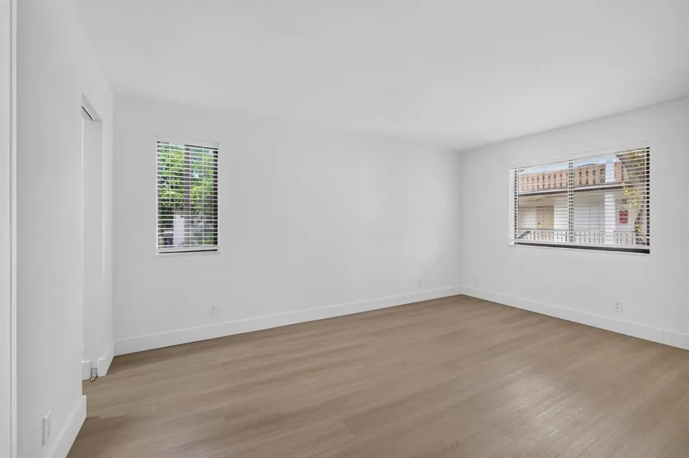3404 Gardens E Drive #21B Palm Beach Gardens, FL 33410