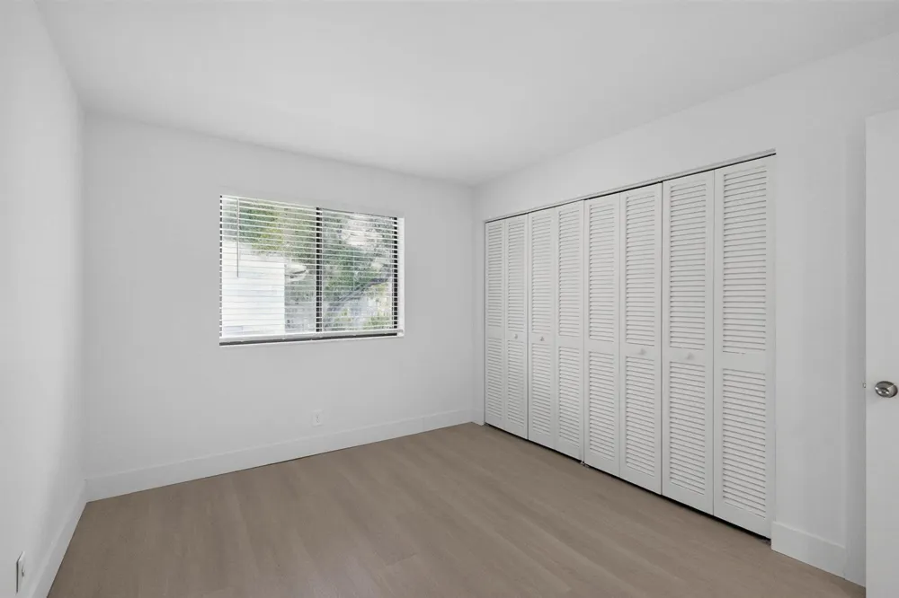 3404 Gardens E Drive #21B Palm Beach Gardens, FL 33410