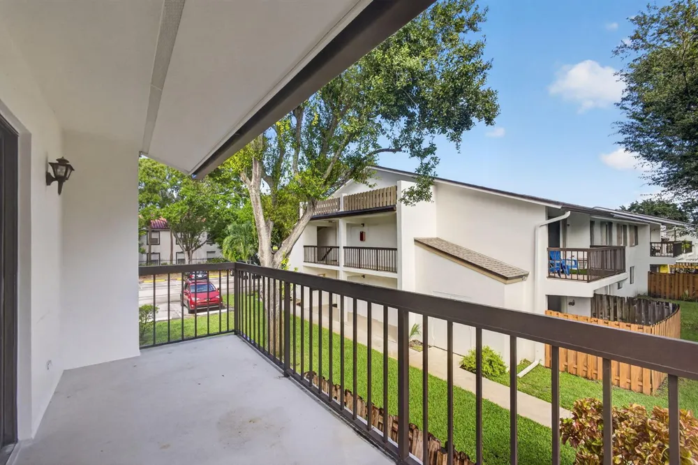 3404 Gardens E Drive #21B Palm Beach Gardens, FL 33410