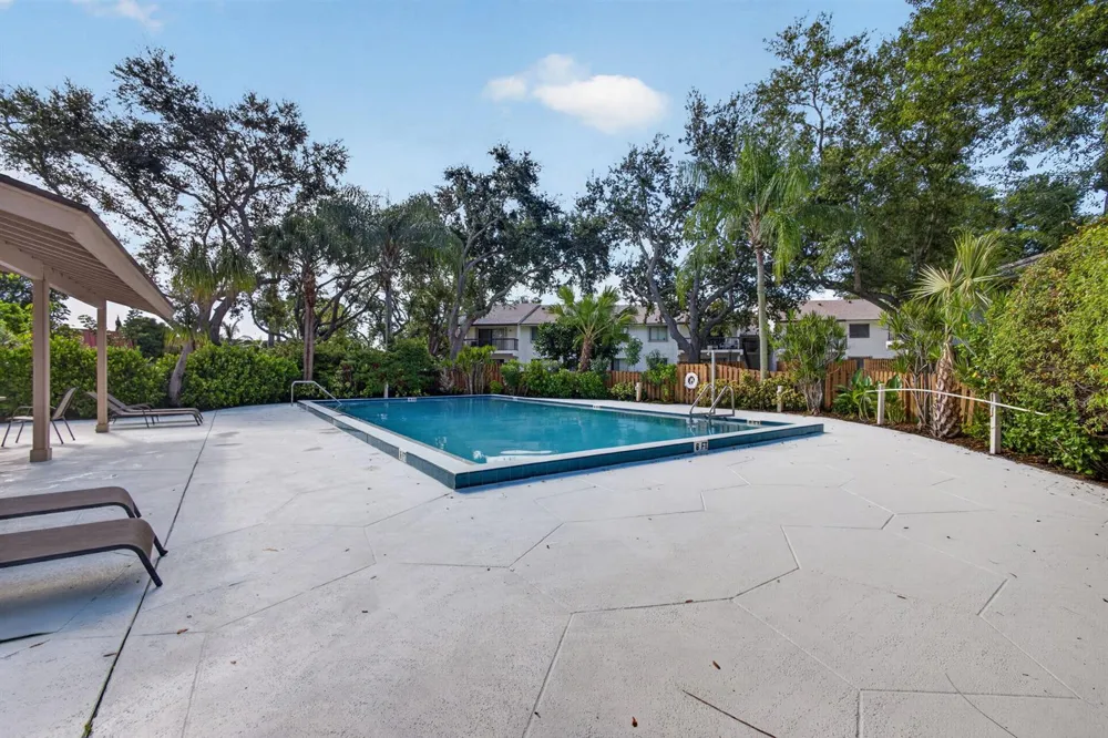3404 Gardens E Drive #21B Palm Beach Gardens, FL 33410