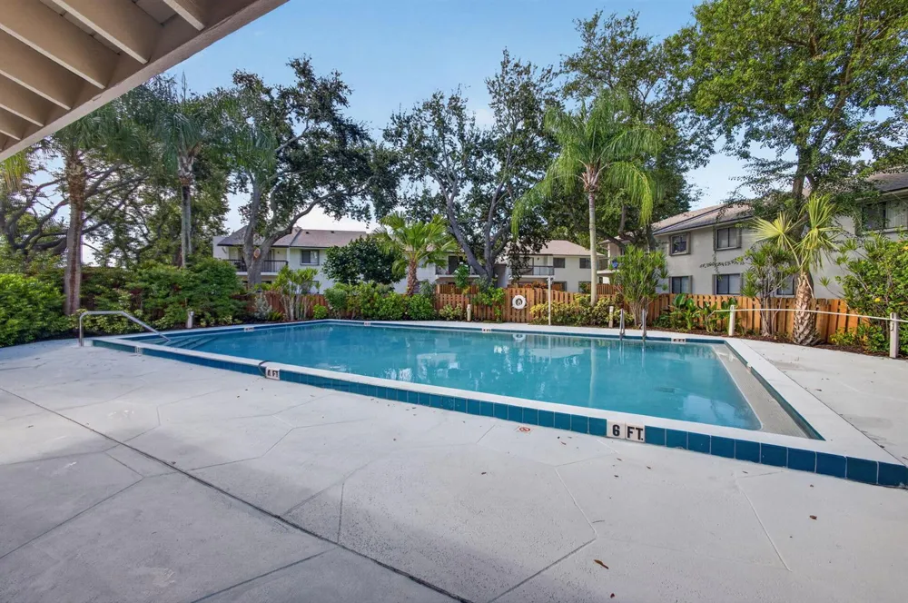 3404 Gardens E Drive #21B Palm Beach Gardens, FL 33410