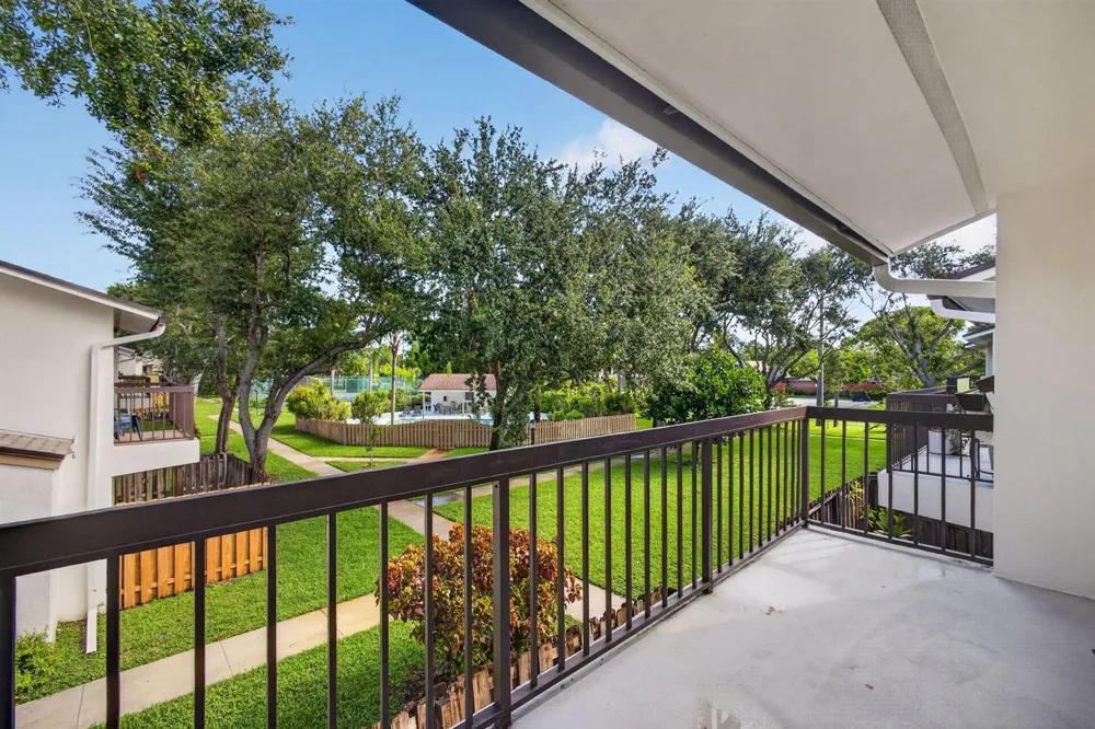 3404 Gardens E Drive #21B Palm Beach Gardens, FL 33410