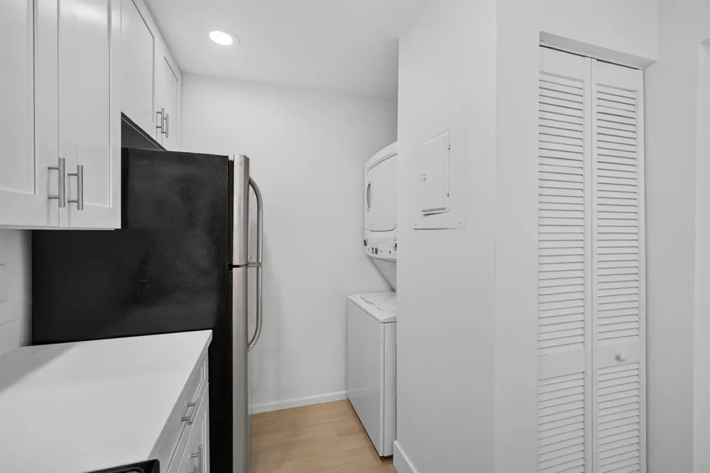 3404 Gardens E Drive #21B Palm Beach Gardens, FL 33410