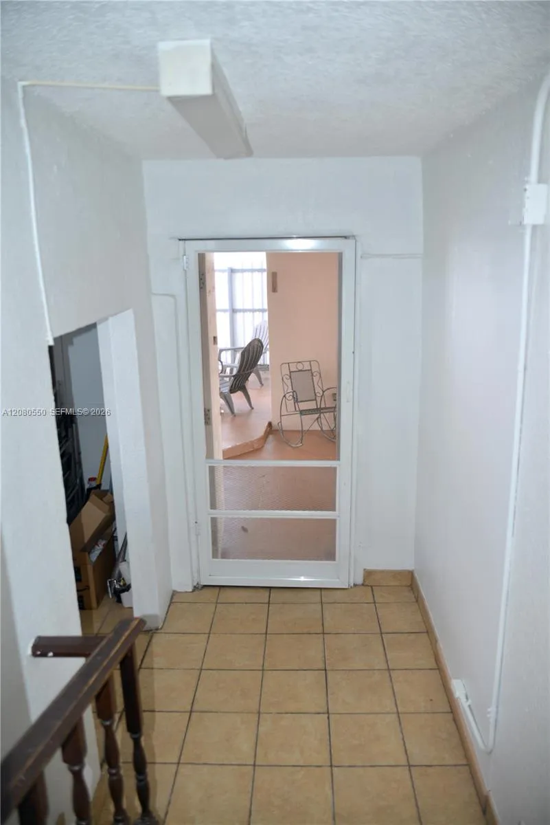 991 E 47th St Hialeah, FL 33013