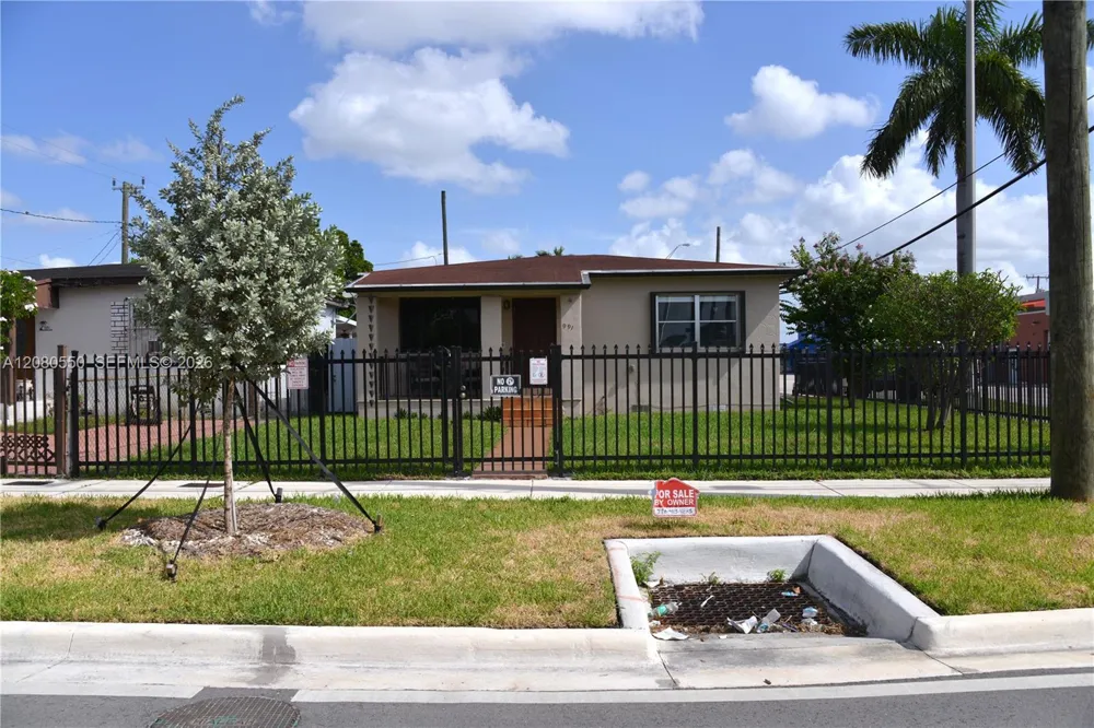 991 E 47th St Hialeah, FL 33013