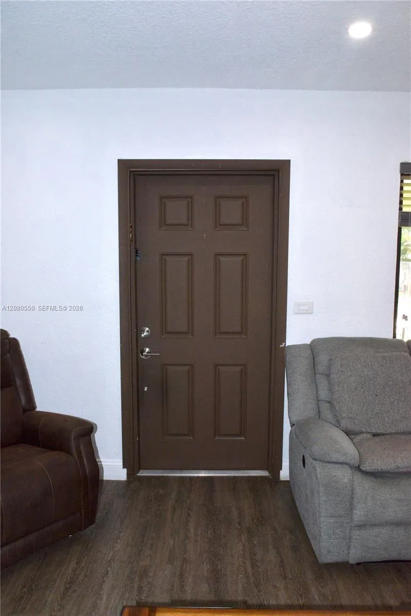 991 E 47th St Hialeah, FL 33013