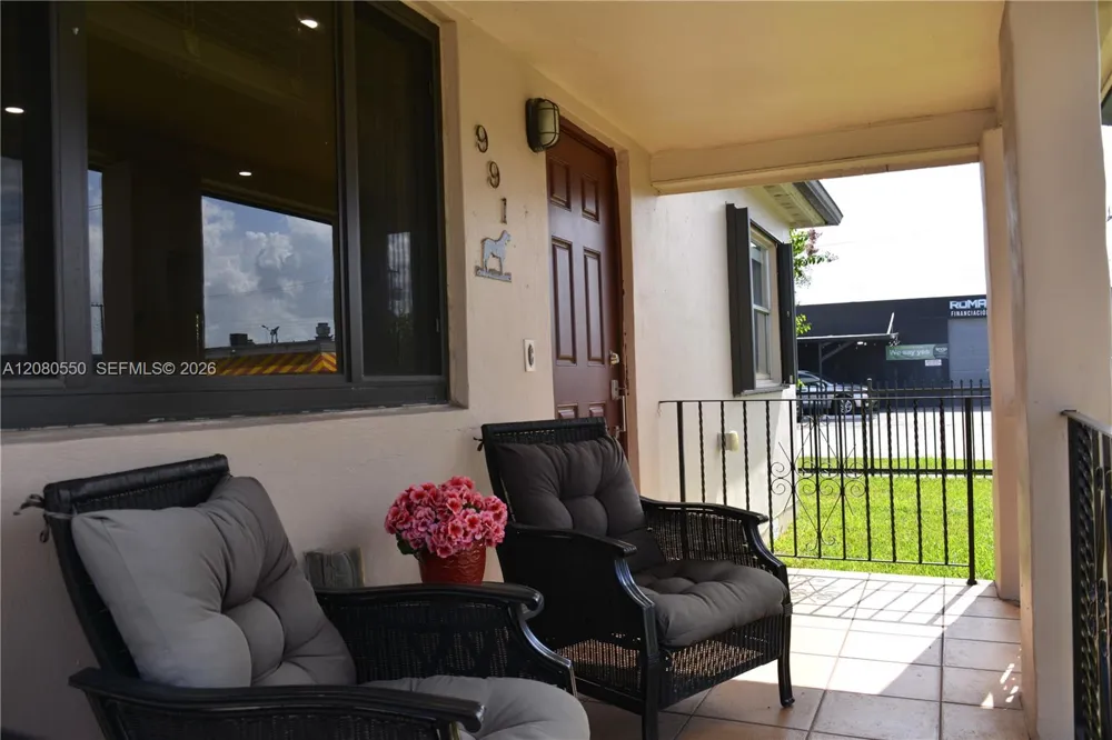 991 E 47th St Hialeah, FL 33013