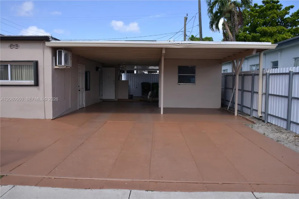 991 E 47th St Hialeah, FL 33013