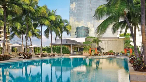 1435 Brickell Ave #3307