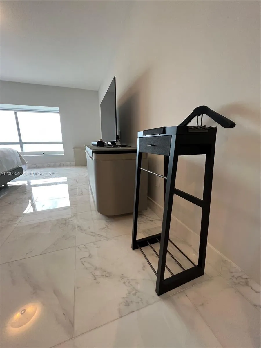 1435 Brickell Ave #3307 Miami, FL 33131