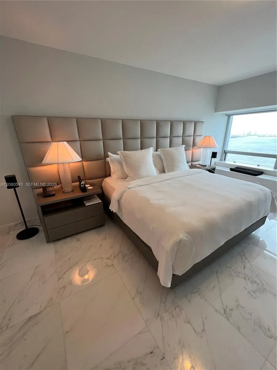 1435 Brickell Ave #3307 Miami, FL 33131