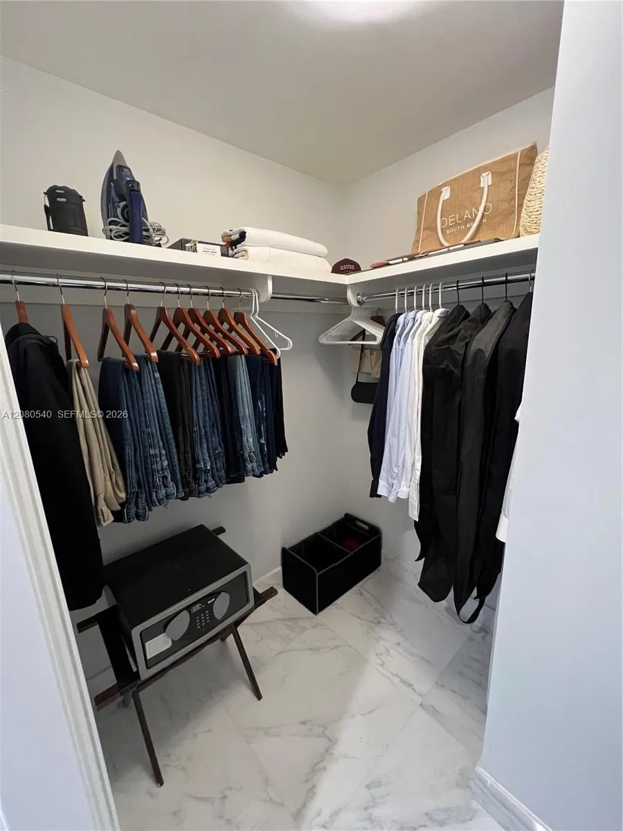 1435 Brickell Ave #3307 Miami, FL 33131