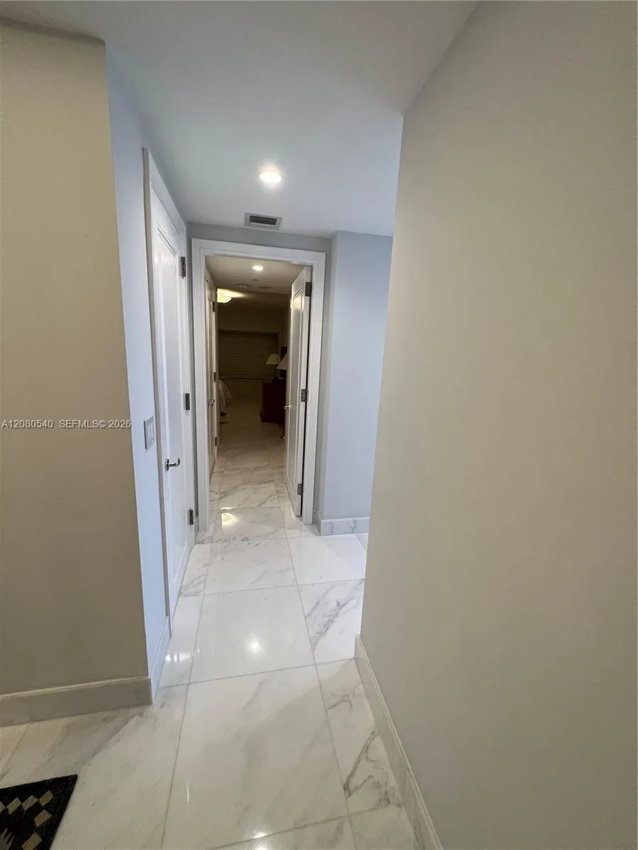 1435 Brickell Ave #3307 Miami, FL 33131