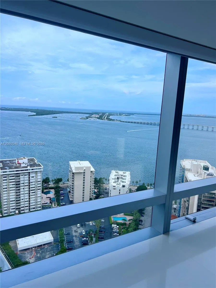 1435 Brickell Ave #3307 Miami, FL 33131