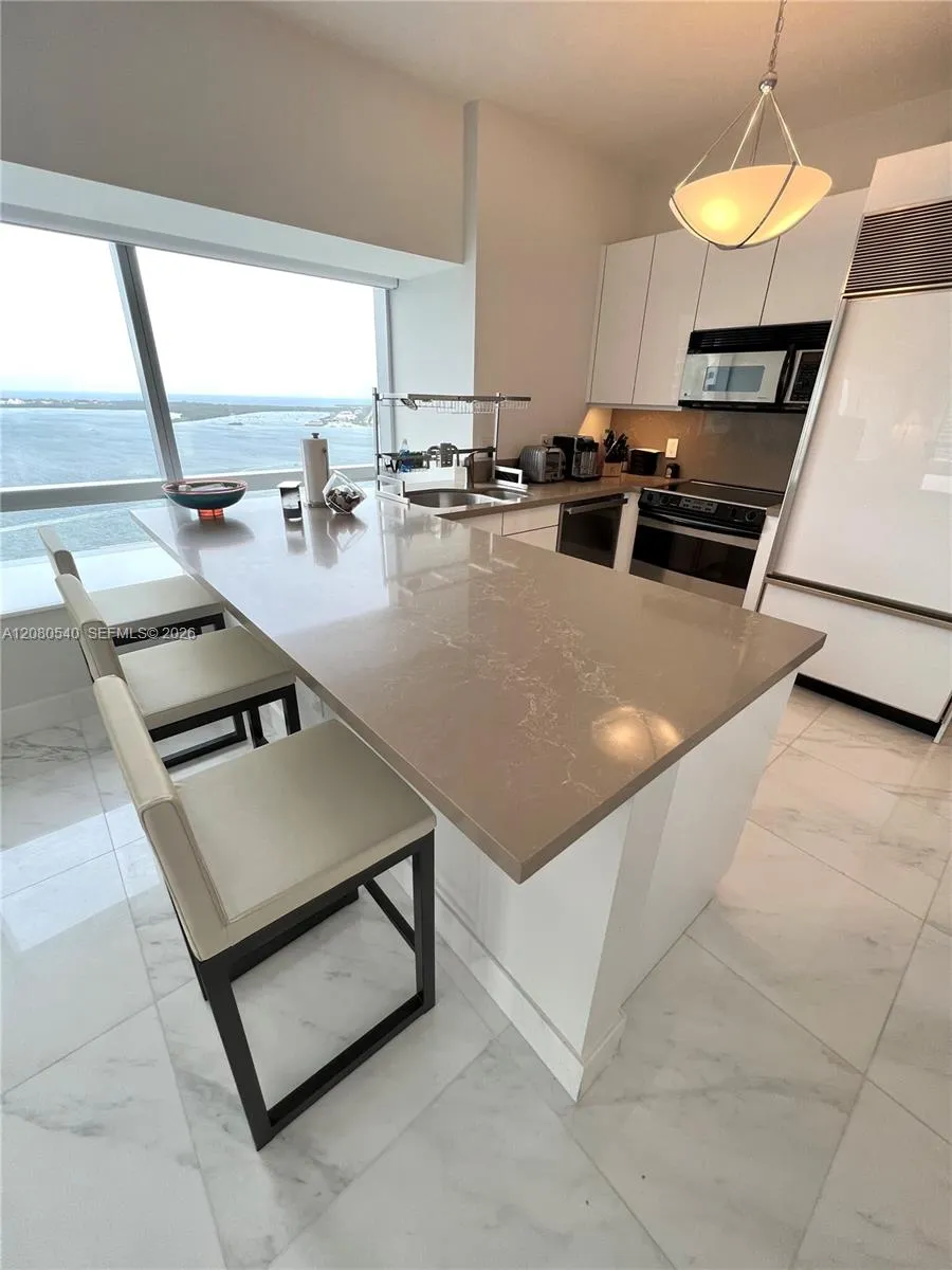 1435 Brickell Ave #3307 Miami, FL 33131