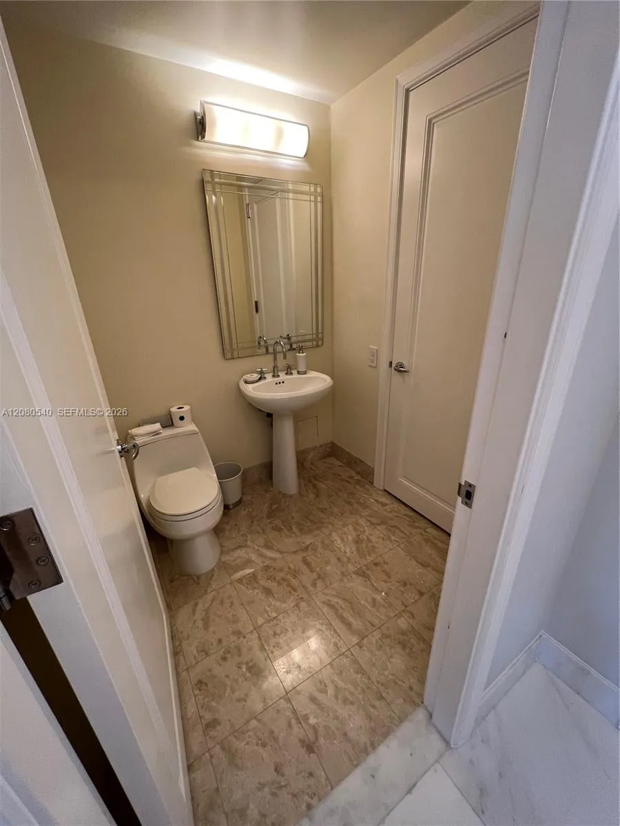 1435 Brickell Ave #3307 Miami, FL 33131