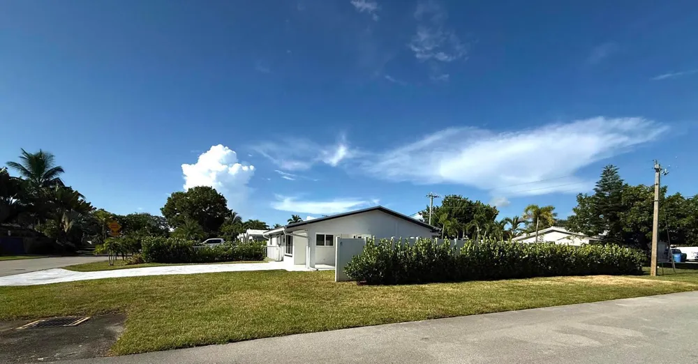 4901 NE 13TH TERRACE Oakland Park, FL 33334