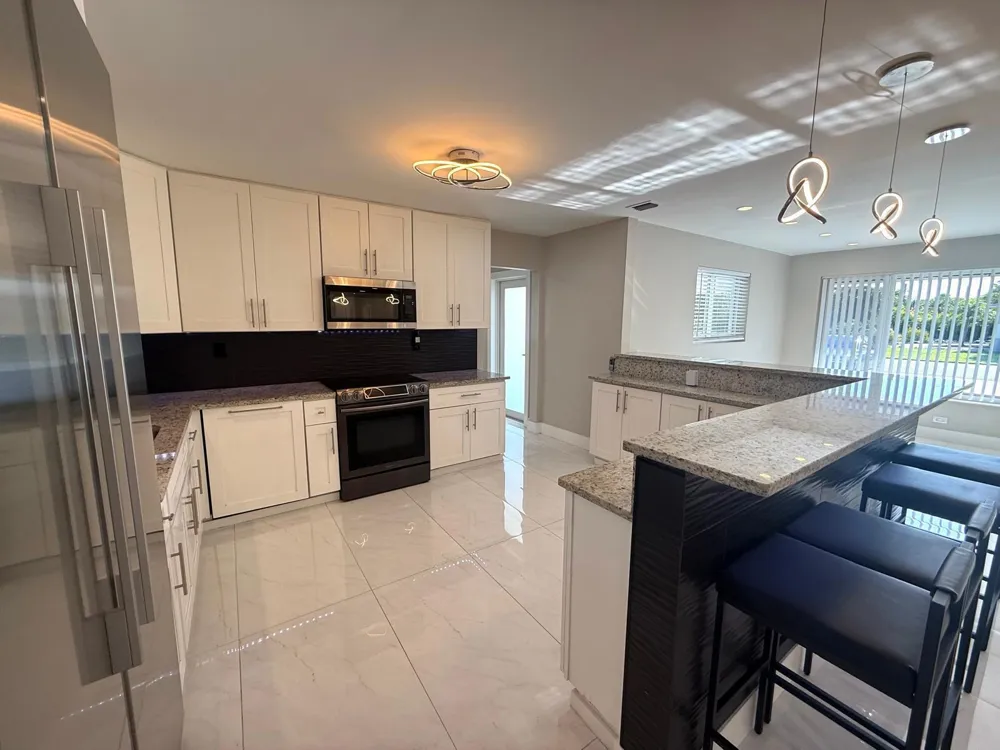 4901 NE 13TH TERRACE Oakland Park, FL 33334