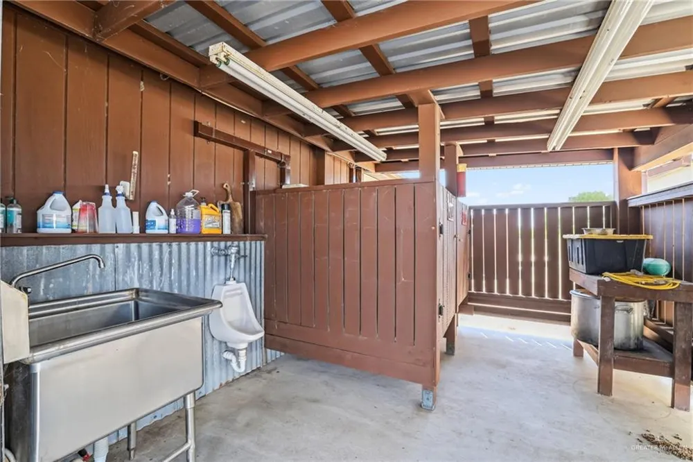 10960 Fitch Road Raymondville, TX 78580