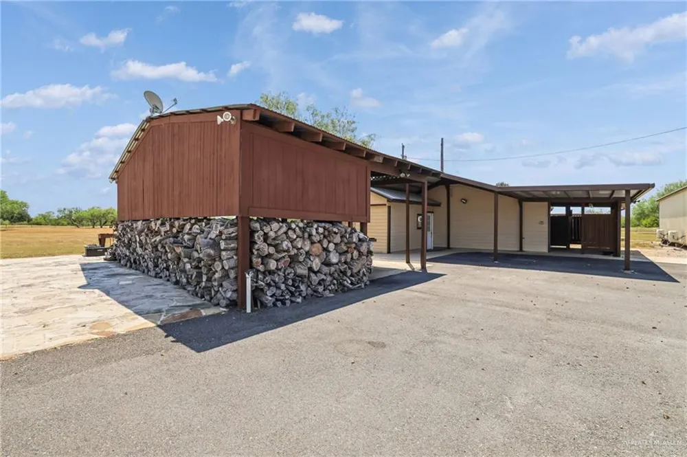 10960 Fitch Road Raymondville, TX 78580