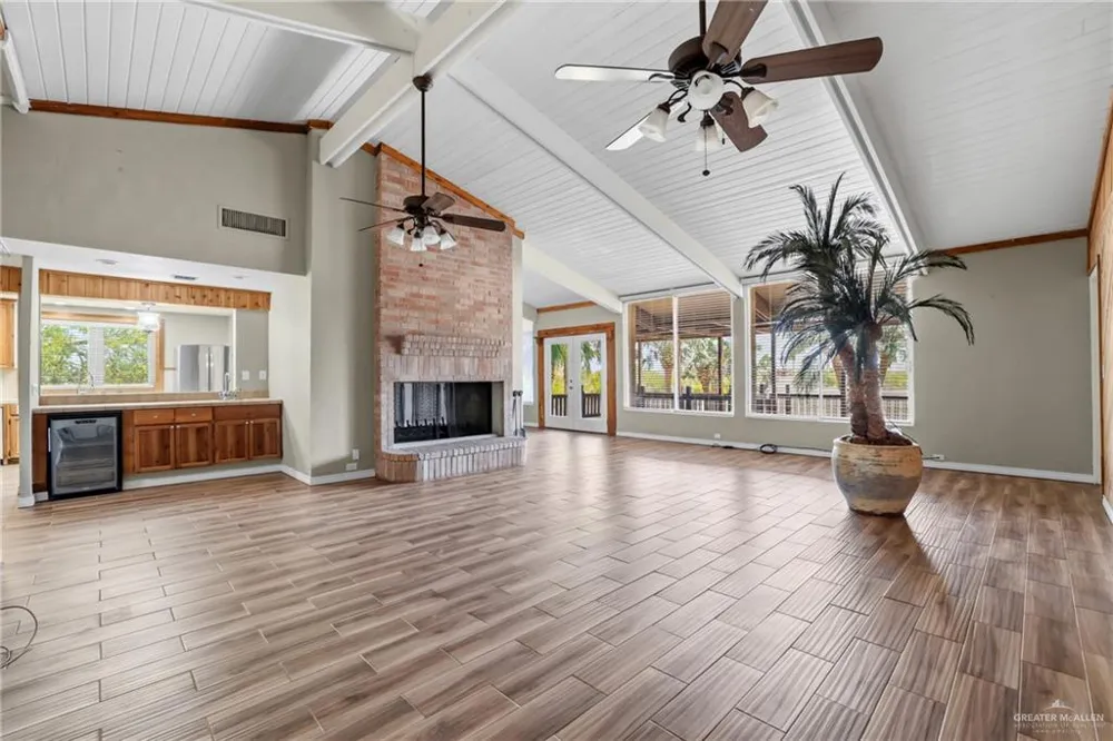 10960 Fitch Road Raymondville, TX 78580