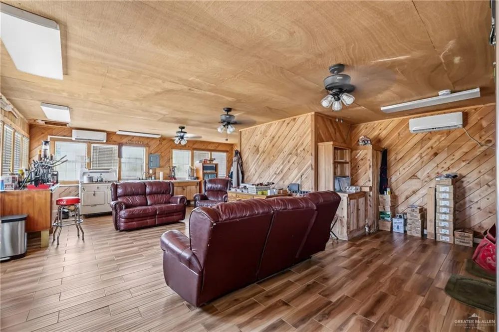 10960 Fitch Road Raymondville, TX 78580