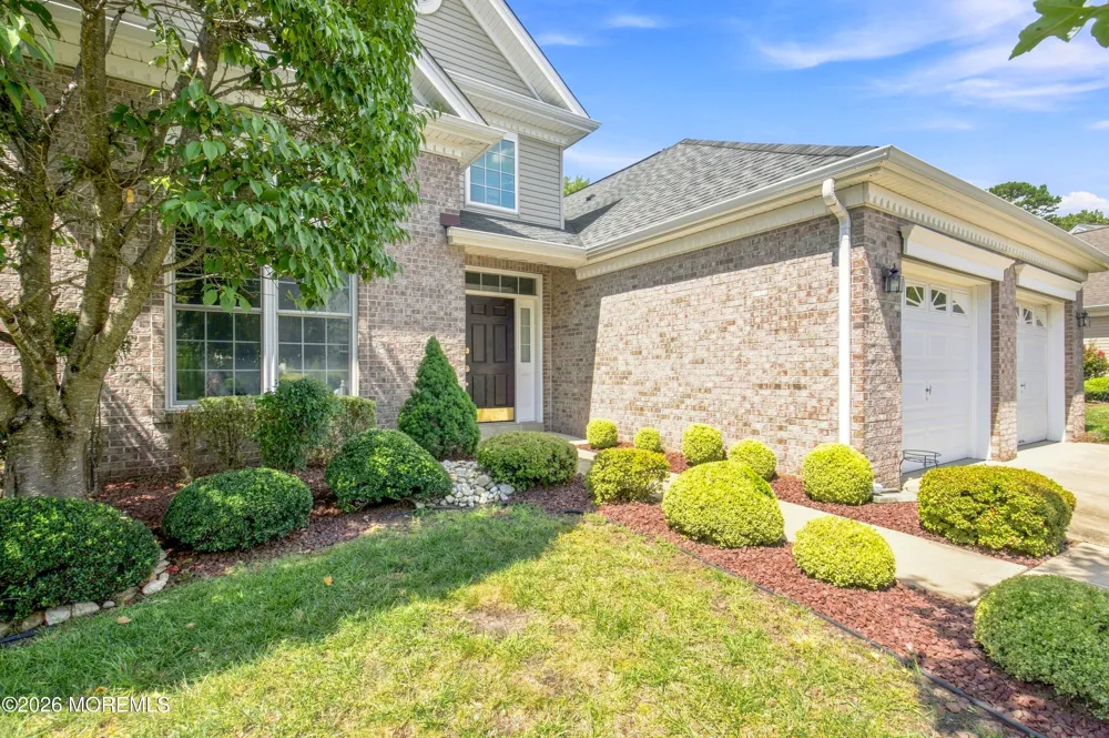 16 Bay Hill Road Jackson, NJ 08527