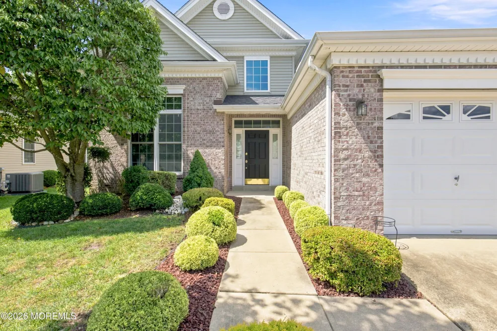 16 Bay Hill Road Jackson, NJ 08527