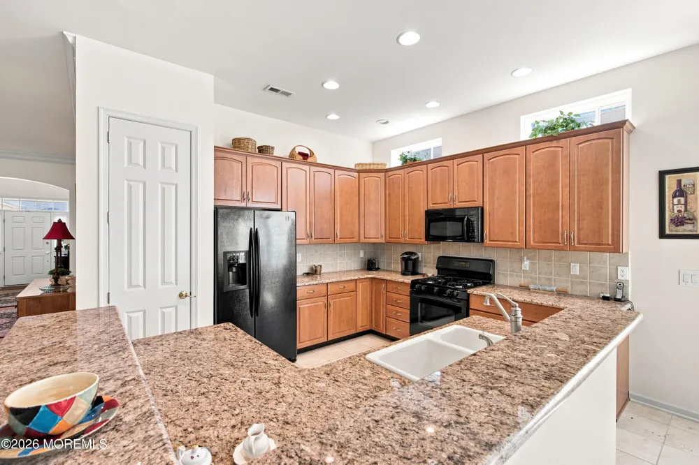 16 Bay Hill Road Jackson, NJ 08527