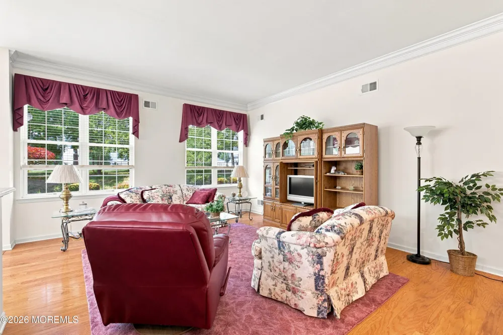 16 Bay Hill Road Jackson, NJ 08527