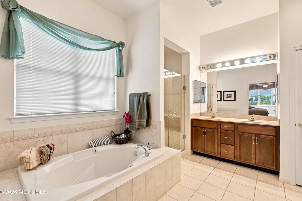 16 Bay Hill Road Jackson, NJ 08527