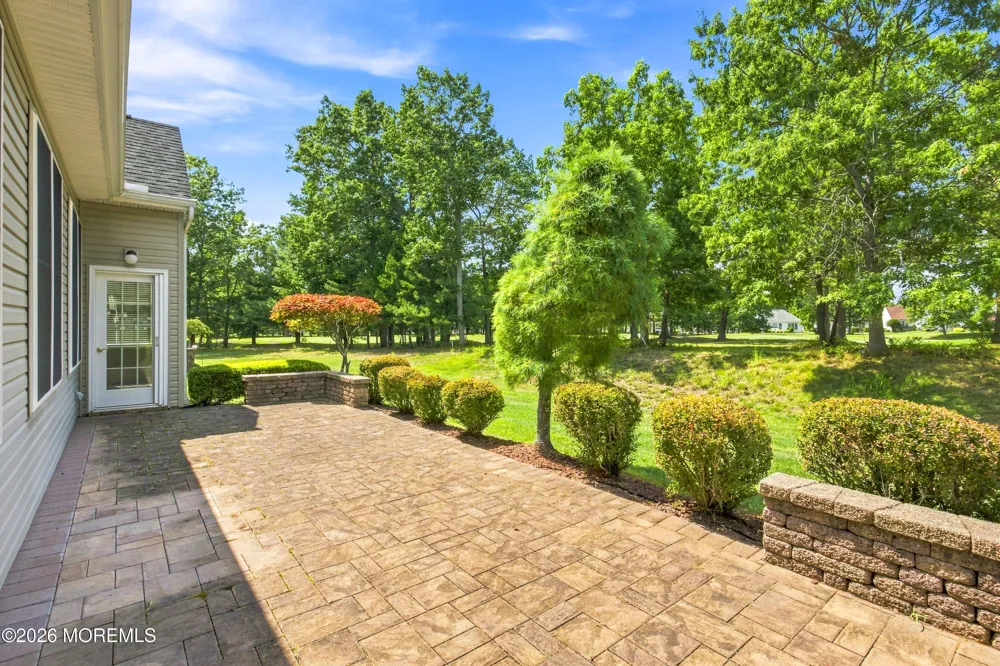 16 Bay Hill Road Jackson, NJ 08527