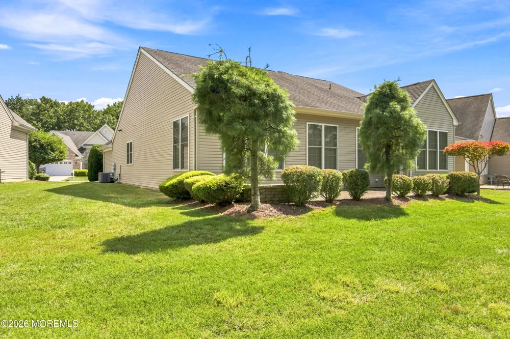 16 Bay Hill Road Jackson, NJ 08527