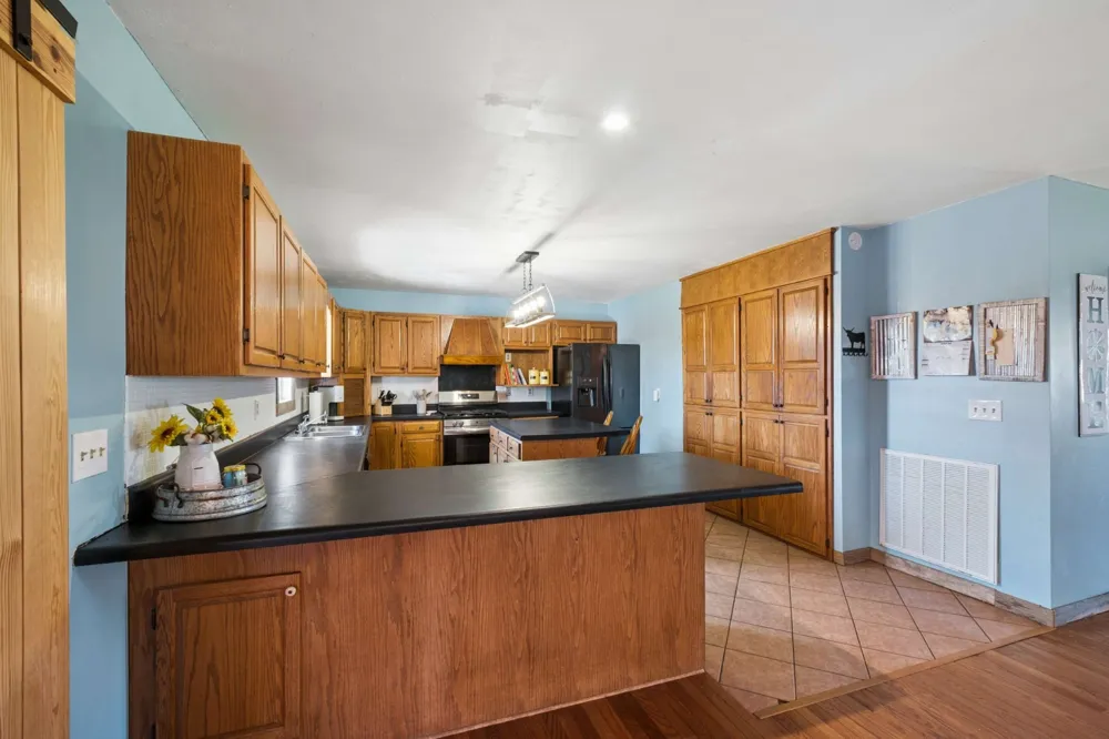 324 Laster Holman Rd Decherd, TN 37324
