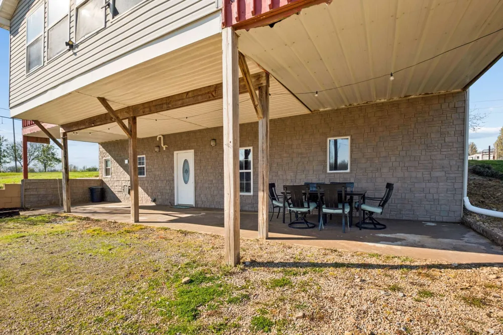 324 Laster Holman Rd Decherd, TN 37324