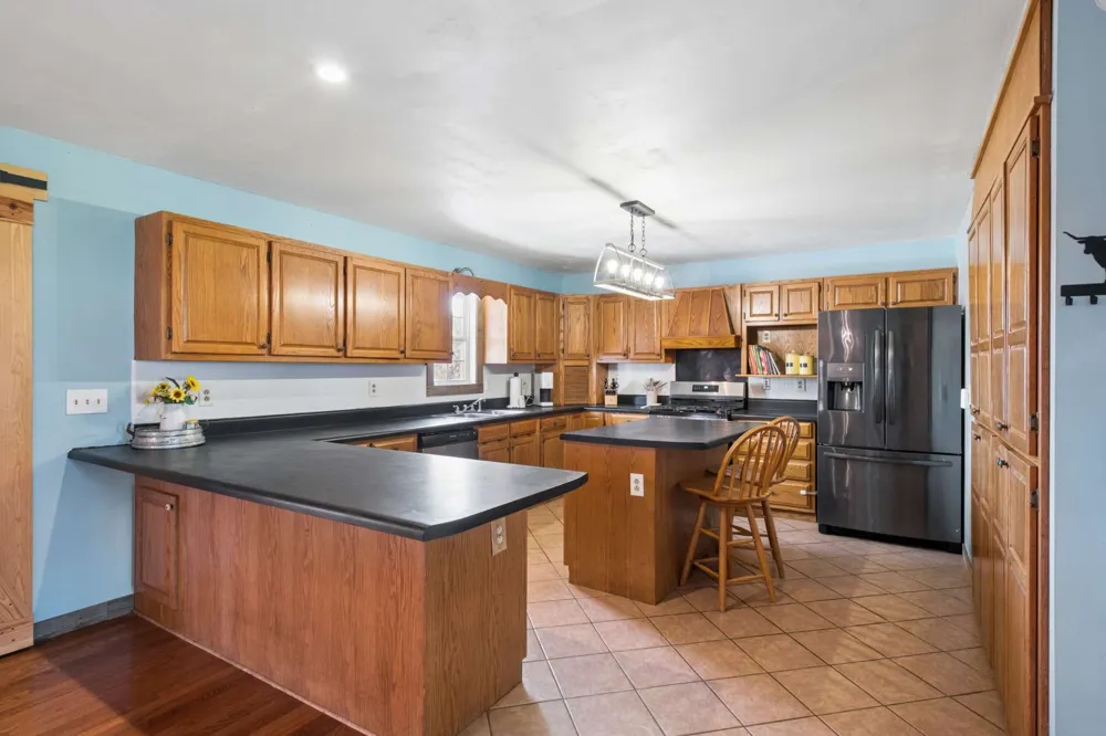 324 Laster Holman Rd Decherd, TN 37324