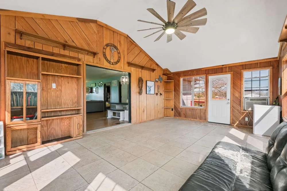324 Laster Holman Rd Decherd, TN 37324
