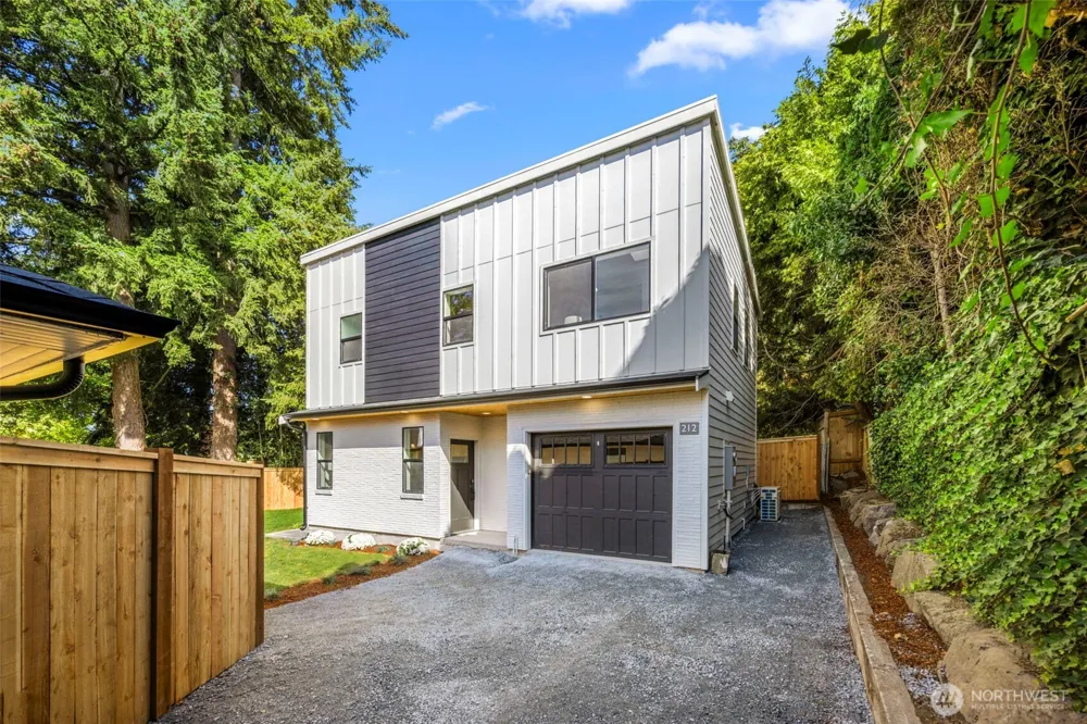212 115th Street Seattle, WA 98133