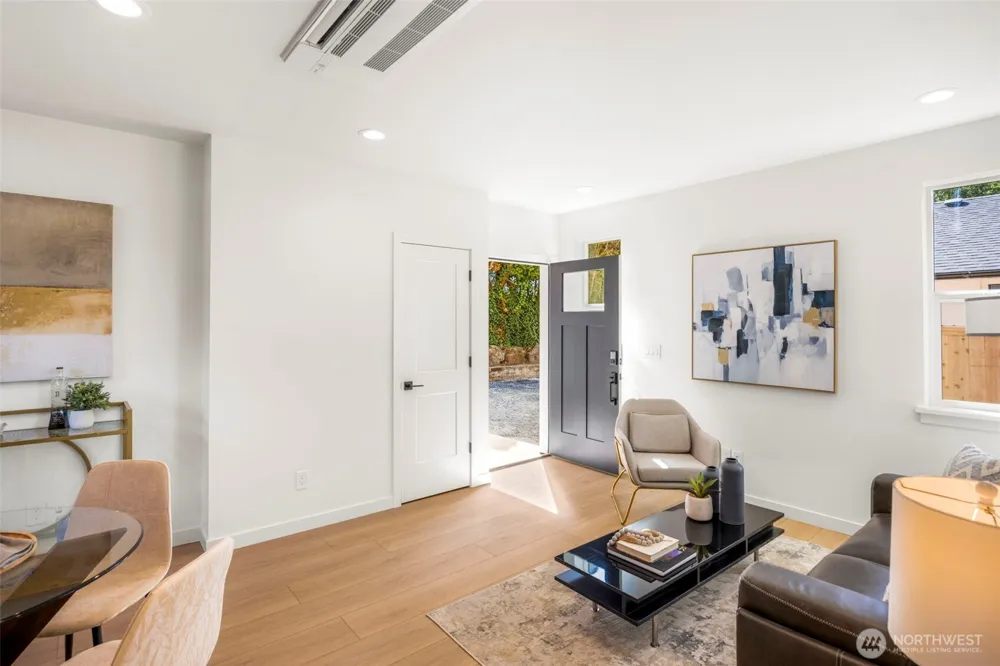 212 115th Street Seattle, WA 98133