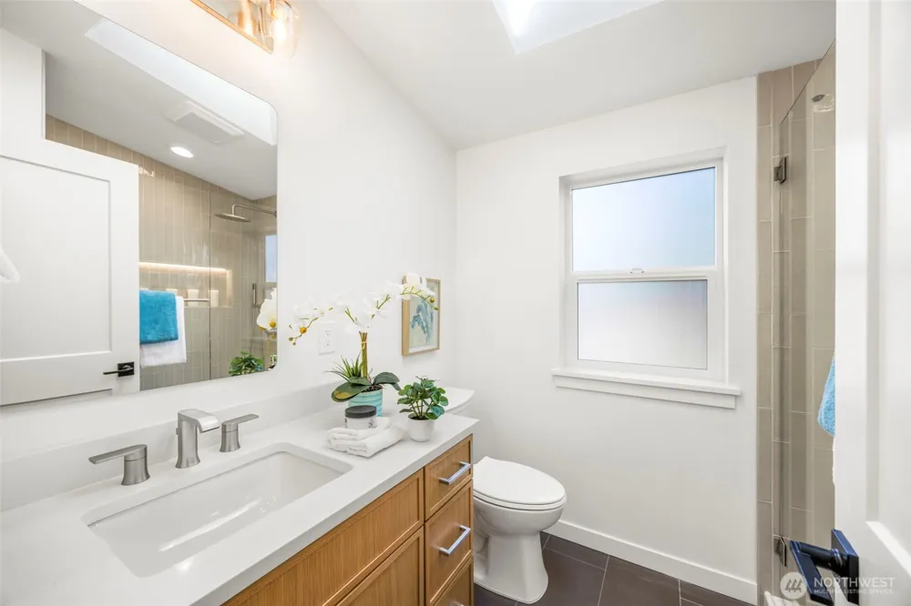 212 115th Street Seattle, WA 98133