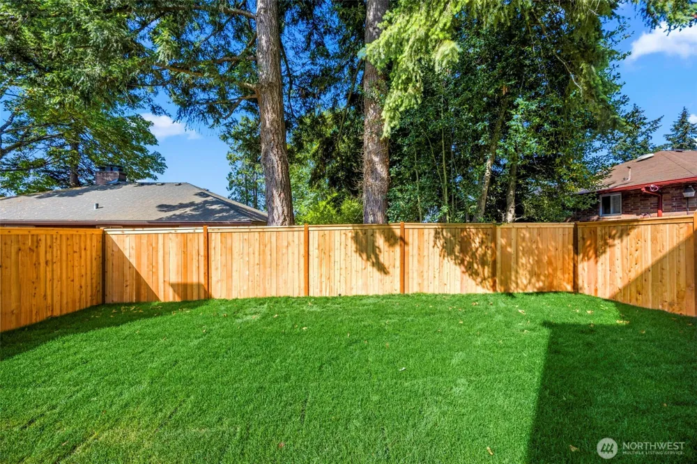 212 115th Street Seattle, WA 98133