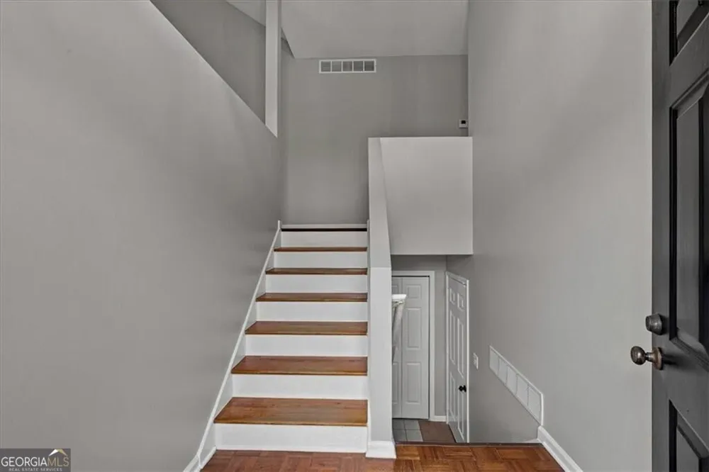 45 Glenmore DR Kingston, GA 30145