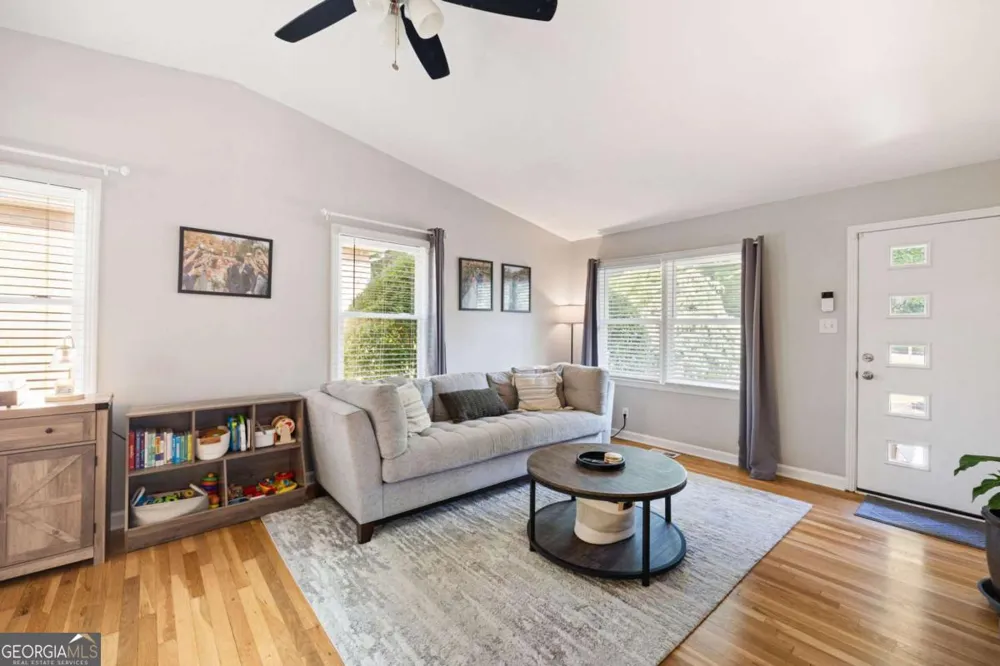1269 Lynwyn LN SE Atlanta, GA 30316