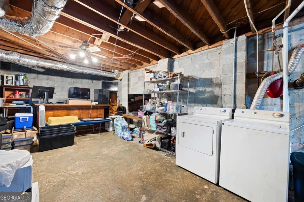 1269 Lynwyn LN SE Atlanta, GA 30316