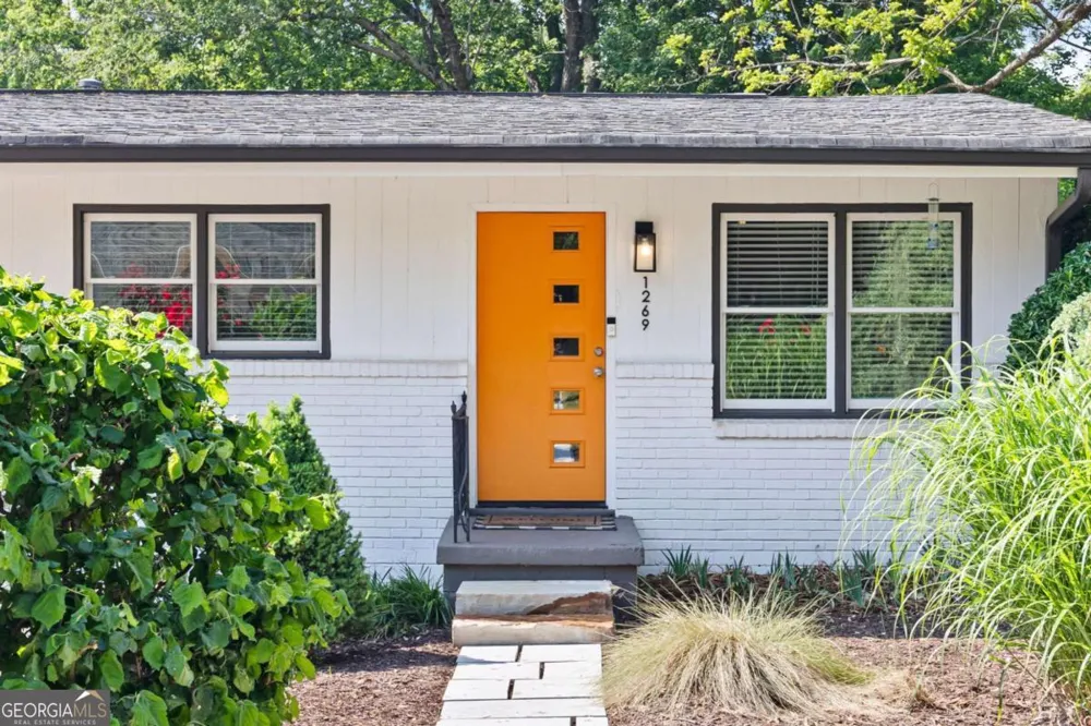 1269 Lynwyn LN SE Atlanta, GA 30316