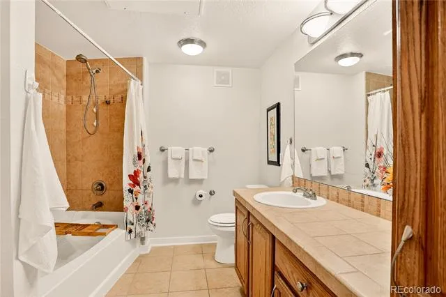 7240 W Custer Avenue #115 Lakewood, CO 80226
