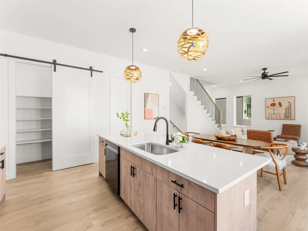 2015 Prairie Avenue #203 Dallas, TX 75204