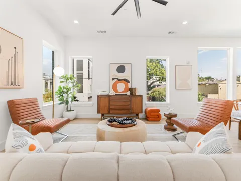 2015 Prairie Avenue #203