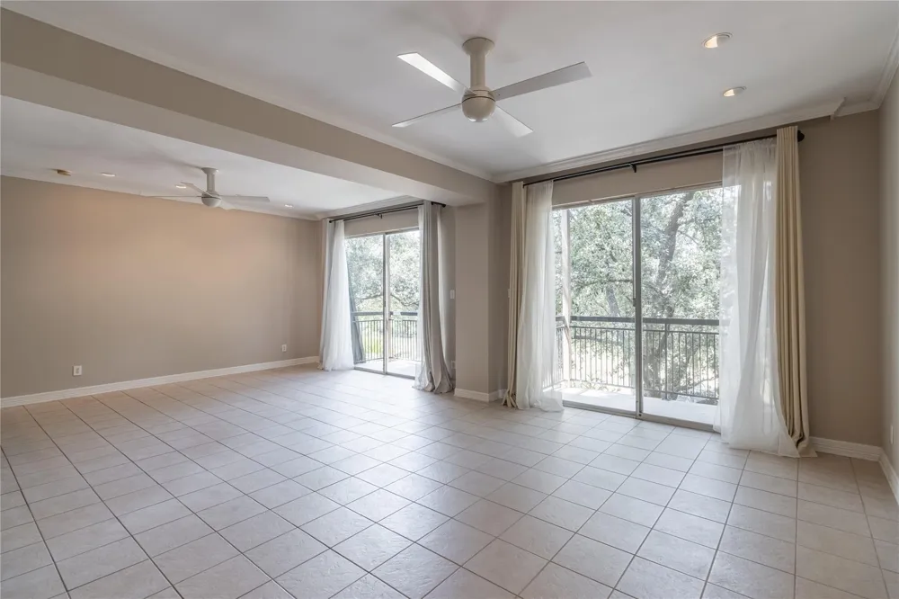 4515 Briar Hollow Place #304 Houston, TX 77027