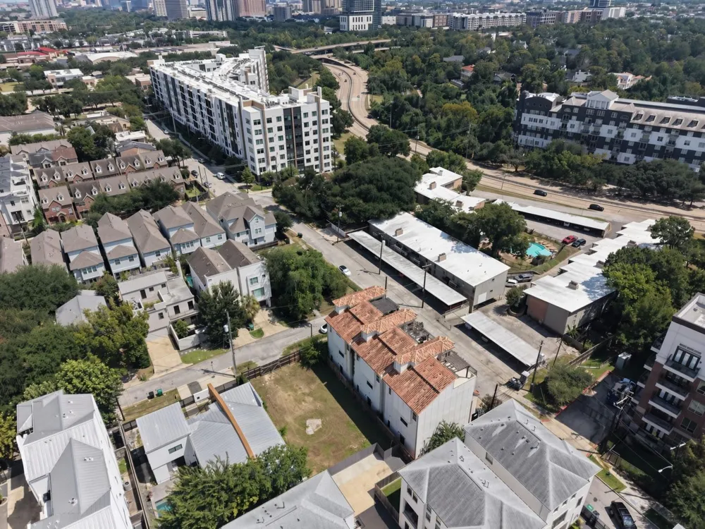 105 Arnold Street Houston, TX 77007